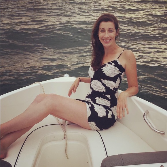 Meet your Posher, Allison - Picture 2 of 3